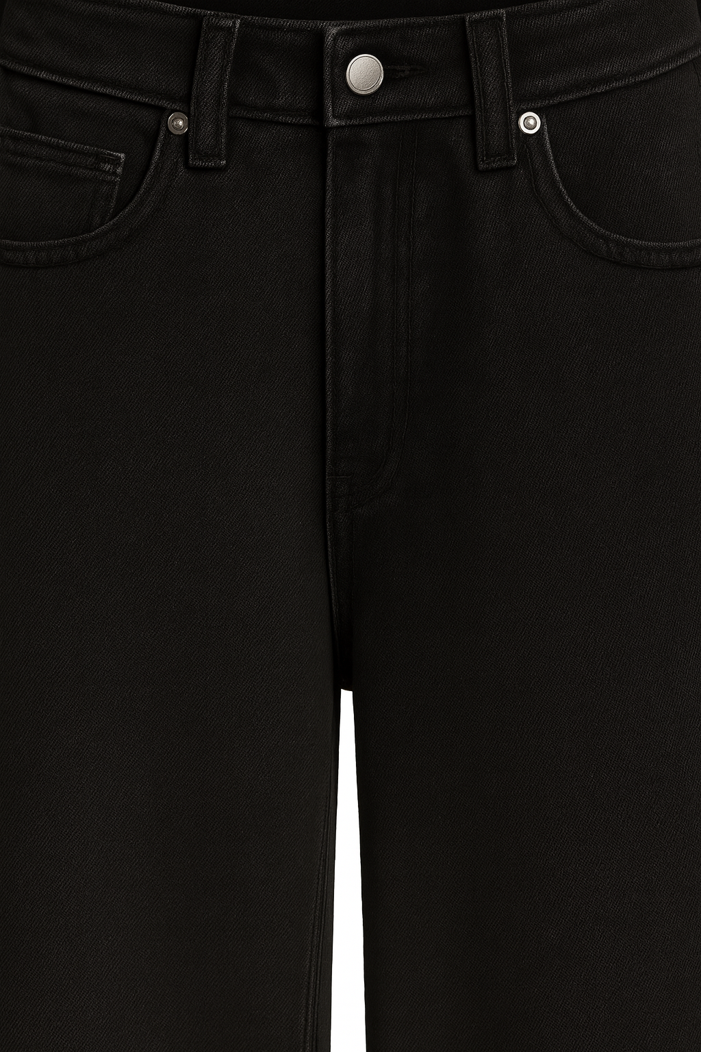 Winter Street-Style Charcoal Set – Knitted Sweater × Baggy Denim × Puffer Vest